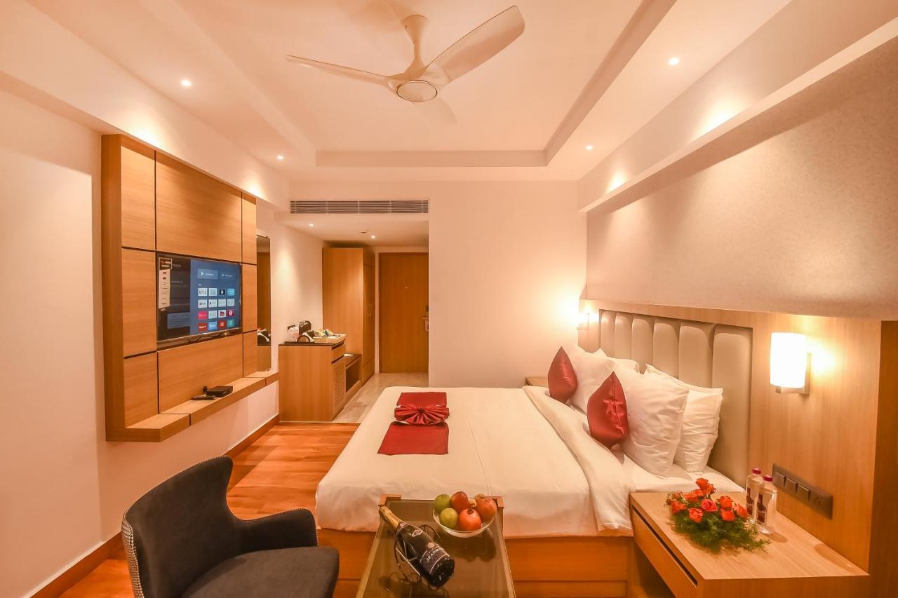 Emerald Clarks Inn Suites Mysore Εξωτερικό φωτογραφία