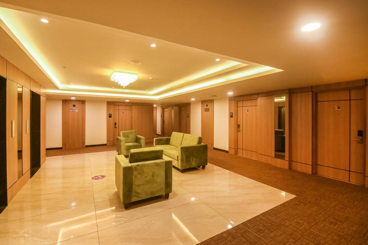 Emerald Clarks Inn Suites Mysore Εξωτερικό φωτογραφία