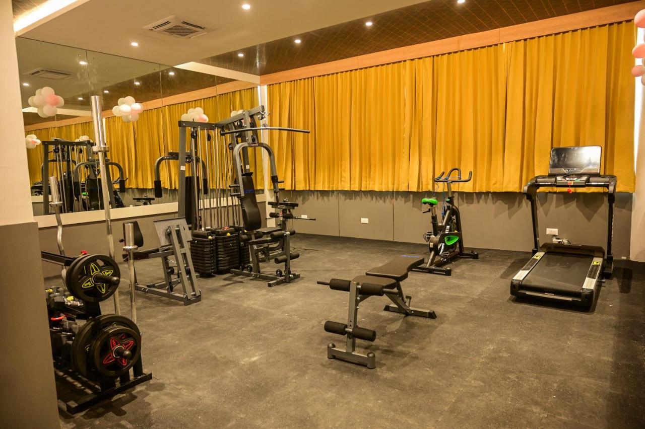 Emerald Clarks Inn Suites Mysore Εξωτερικό φωτογραφία